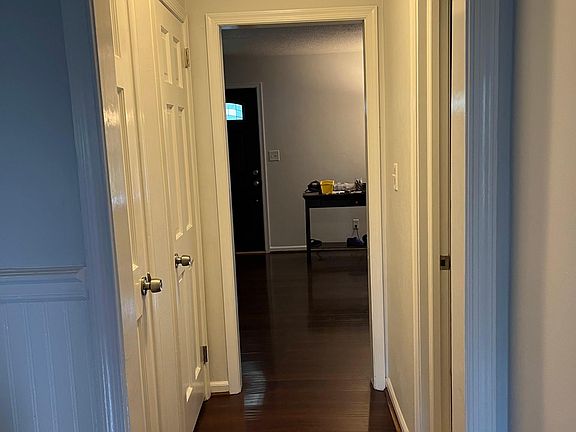 4th image of 708 Oxford Dr