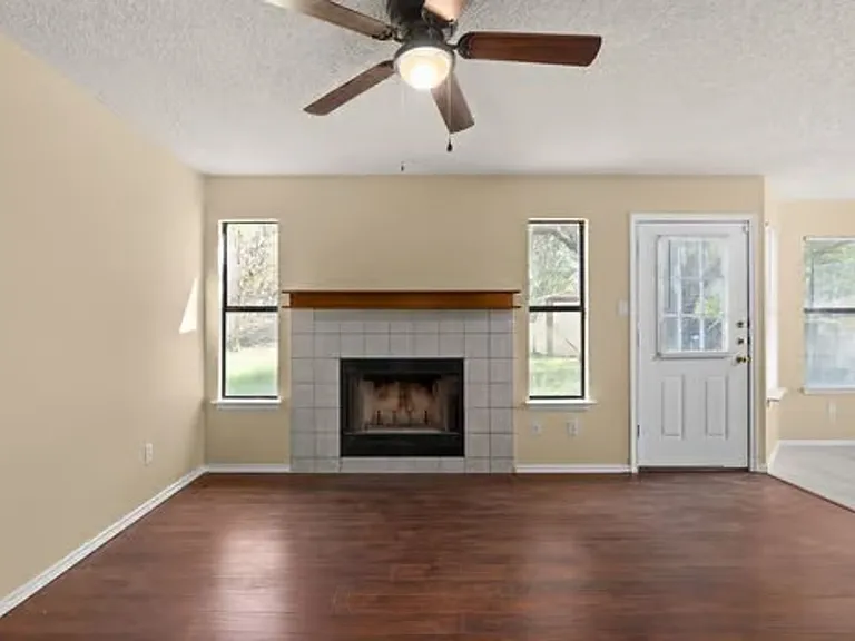 906 Tanner Rd — Photo 6