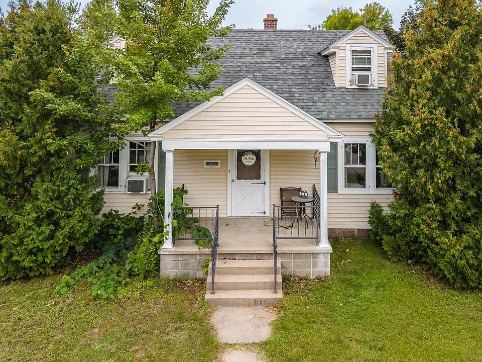 1st image of 924 N 4TH AVENUE