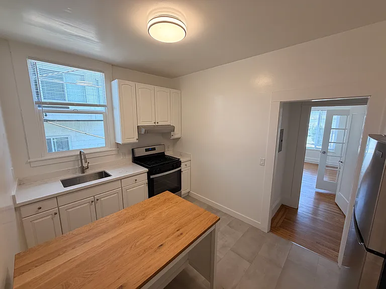 4726 Cabrillo St #2 — Photo 6
