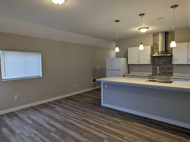 3973 Hayesville Dr NE — Photo 2