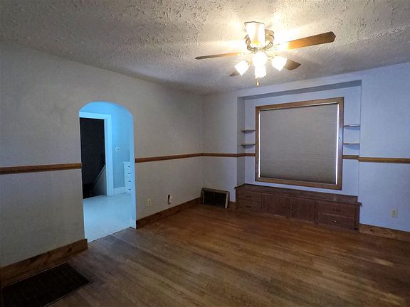 3rd image of 315 N Washington Ave