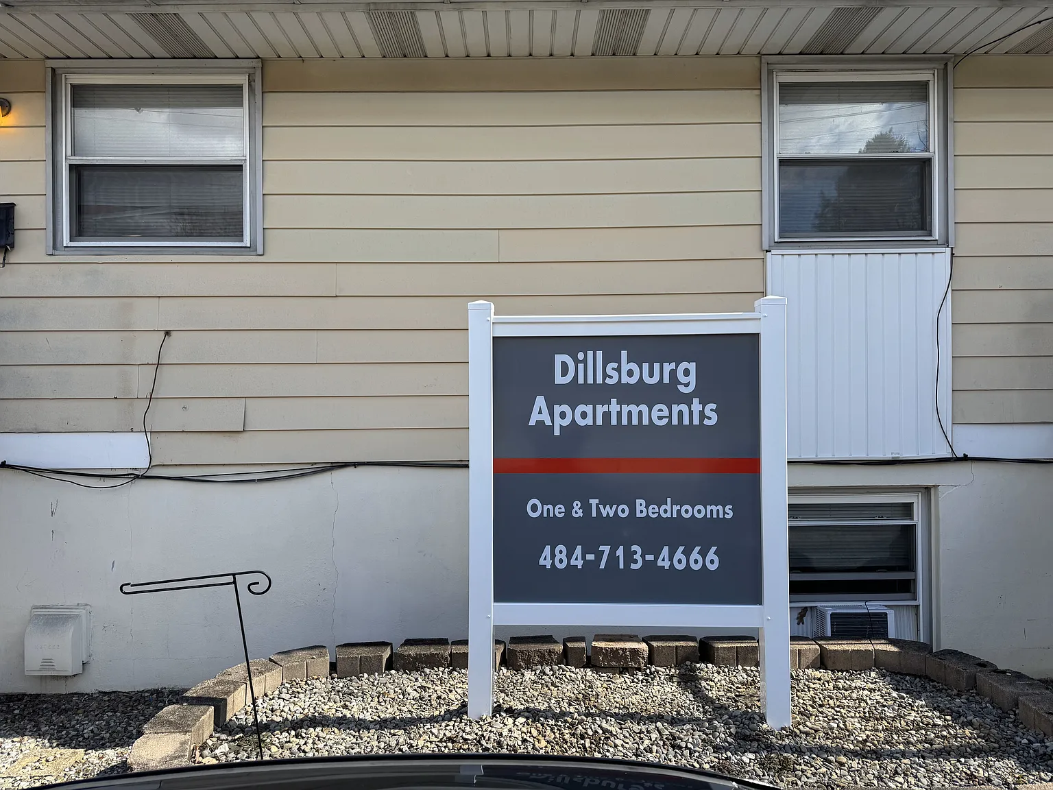 2 bed, 750 sqft, $1,200 — Photo 3