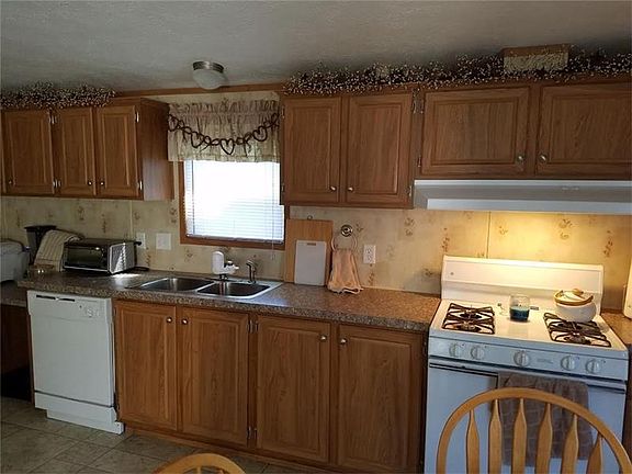 3rd image of 316 Nickel Ln