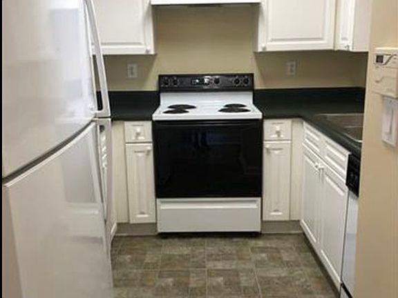 5th image of 3682 Melrose Cottage Dr