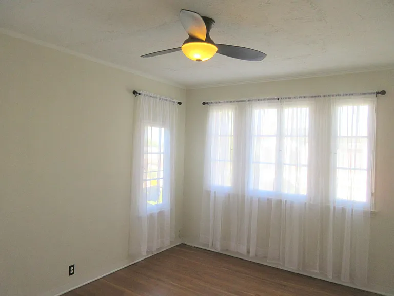 6022 W 8th St #5 — Photo 15