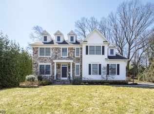 32 Crestwood Dr, Madison, NJ 07940