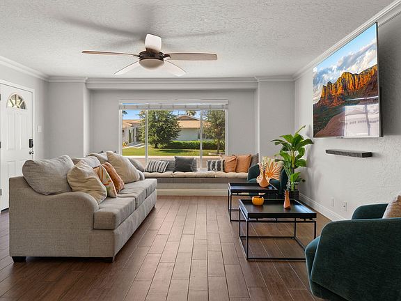 5th image of 8213 E WHITTON Avenue