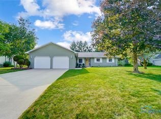 3009 Saint Andrews Dr, Findlay, OH 45840