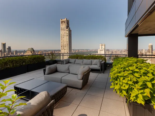 117 East 57th Street image 36 of 44