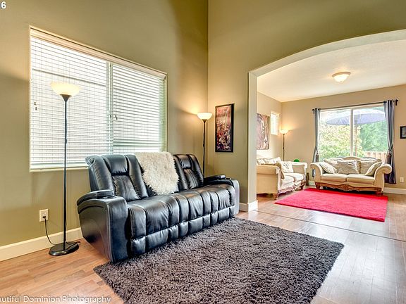 3rd image of 5607 NE 44th St