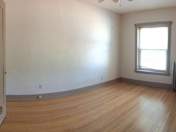 2nd image of 6152 N Hermitage Ave #1