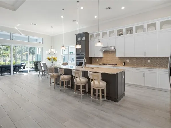 8999 Redonda DR, NAPLES, FL 34114