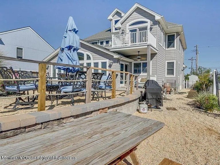 2023 Bay Blvd — Photo 21