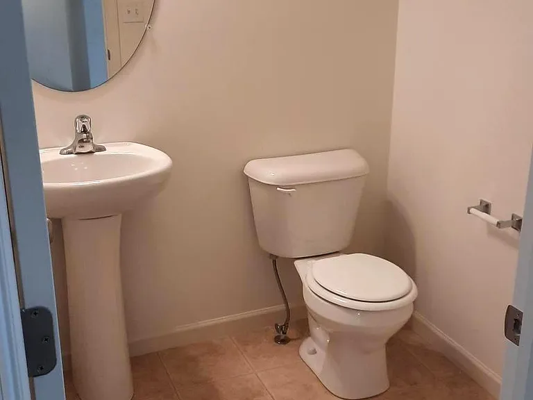 809 Admirals Quay Dr — Photo 10