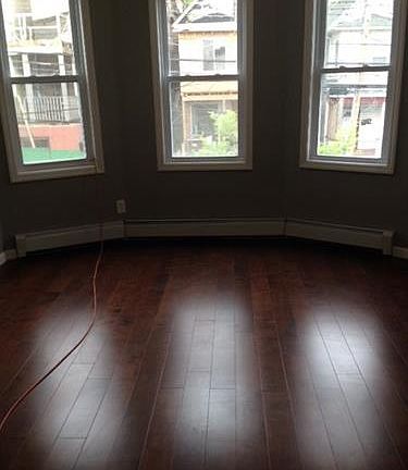 4th image of 231 Benziger Ave