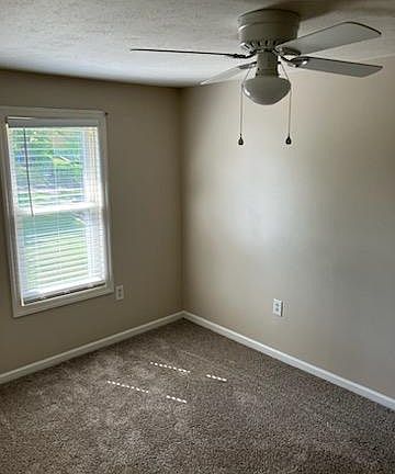 2nd bedroom with closet