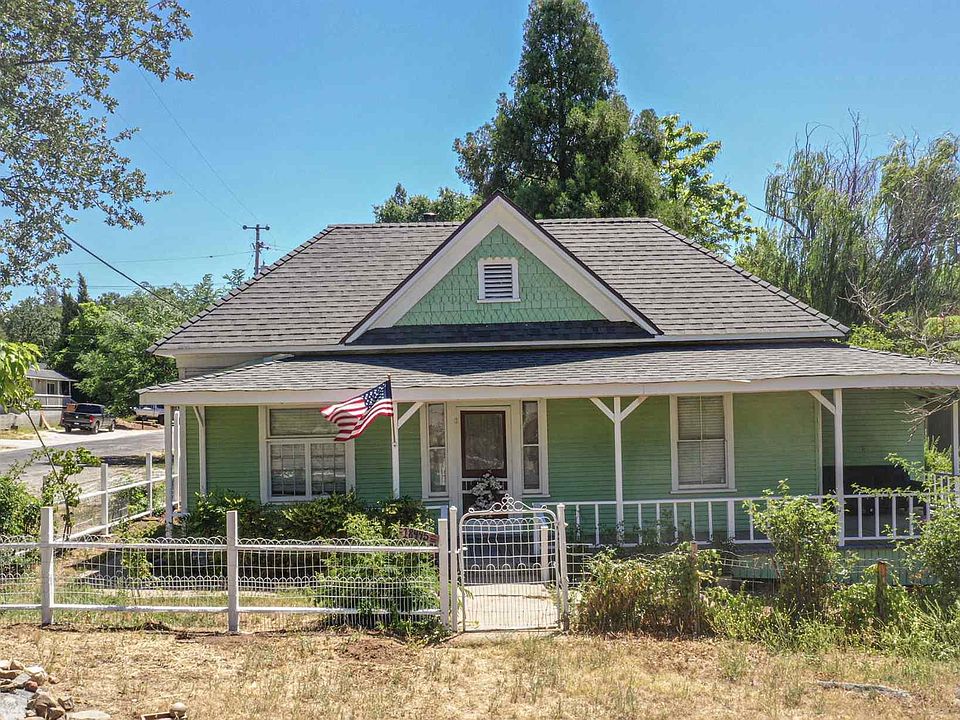 1st image of 18445 Oak St