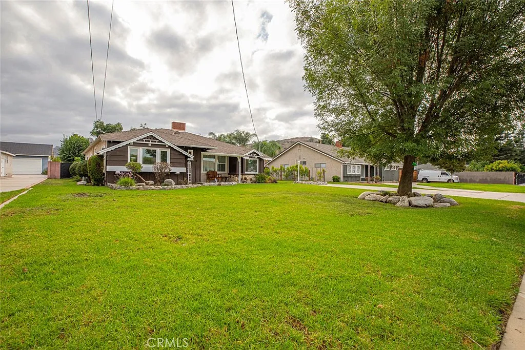 3 bed, 1845 sqft, $5,750 — Photo 2