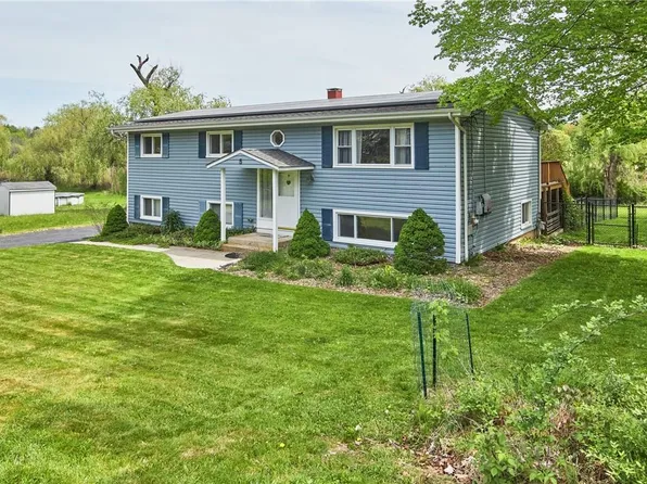 5 Briarwood Avenue, Monroe, NY 10950