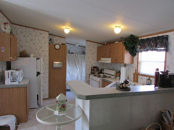 2nd image of 595 Raylean Rd