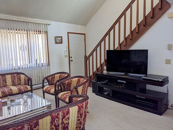 4th image of 1493 Waterfront Dr