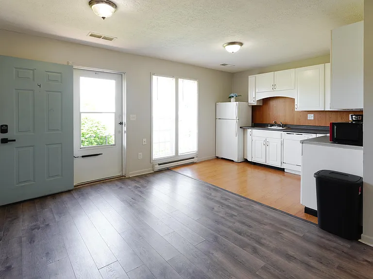 830 Palmetto Loop #4 — Photo 1