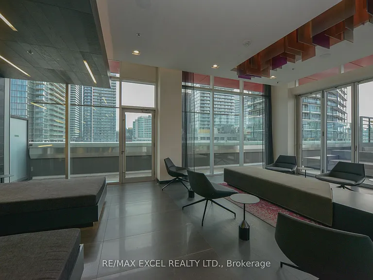 318 Richmond St W #2502 — Photo 22