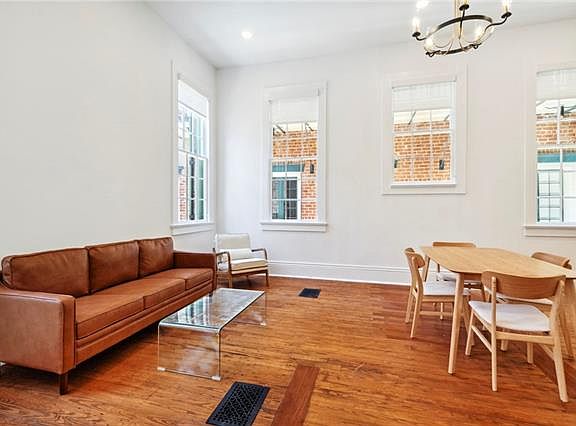 5th image of 1022 Barracks St APT 112