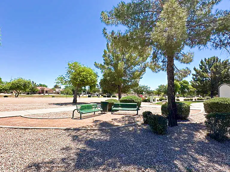 512 E Rainbow Dr — Photo 40