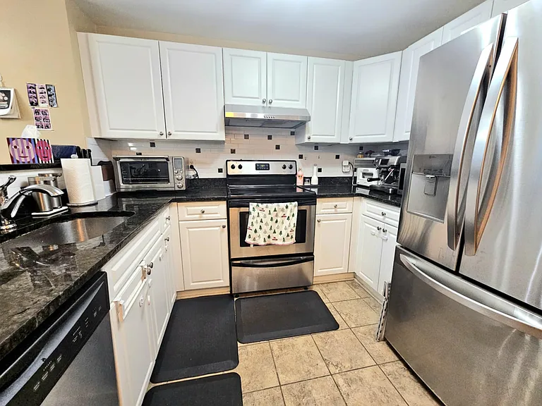10 Seaport Dr #2111 — Photo 18