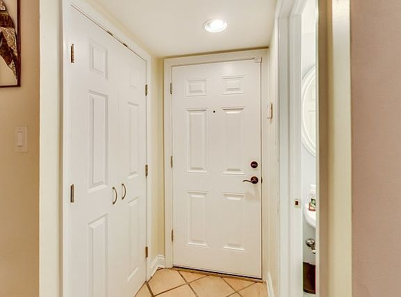 4th image of 1945 N Hudson Ave Unit A