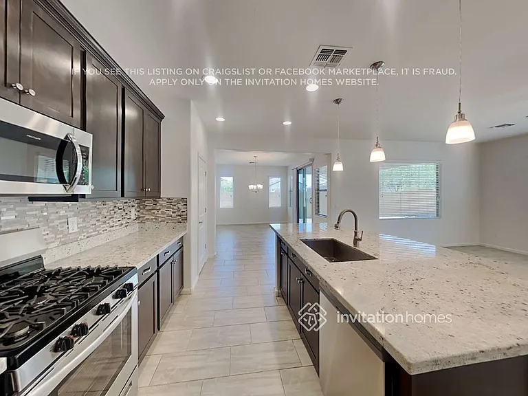 1056 S 200th Ln — Photo 9