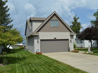 904 Iroquois Ave, Prudenville, MI 48651