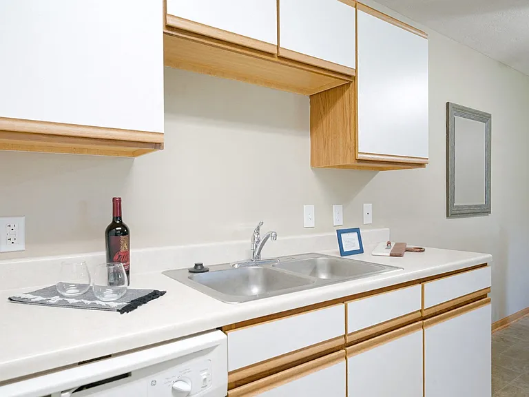 Williamsburg Park Apartments — Photo 56