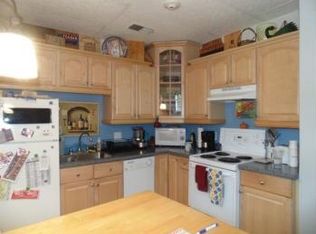 32 School St APT 1, Newport, RI 02840