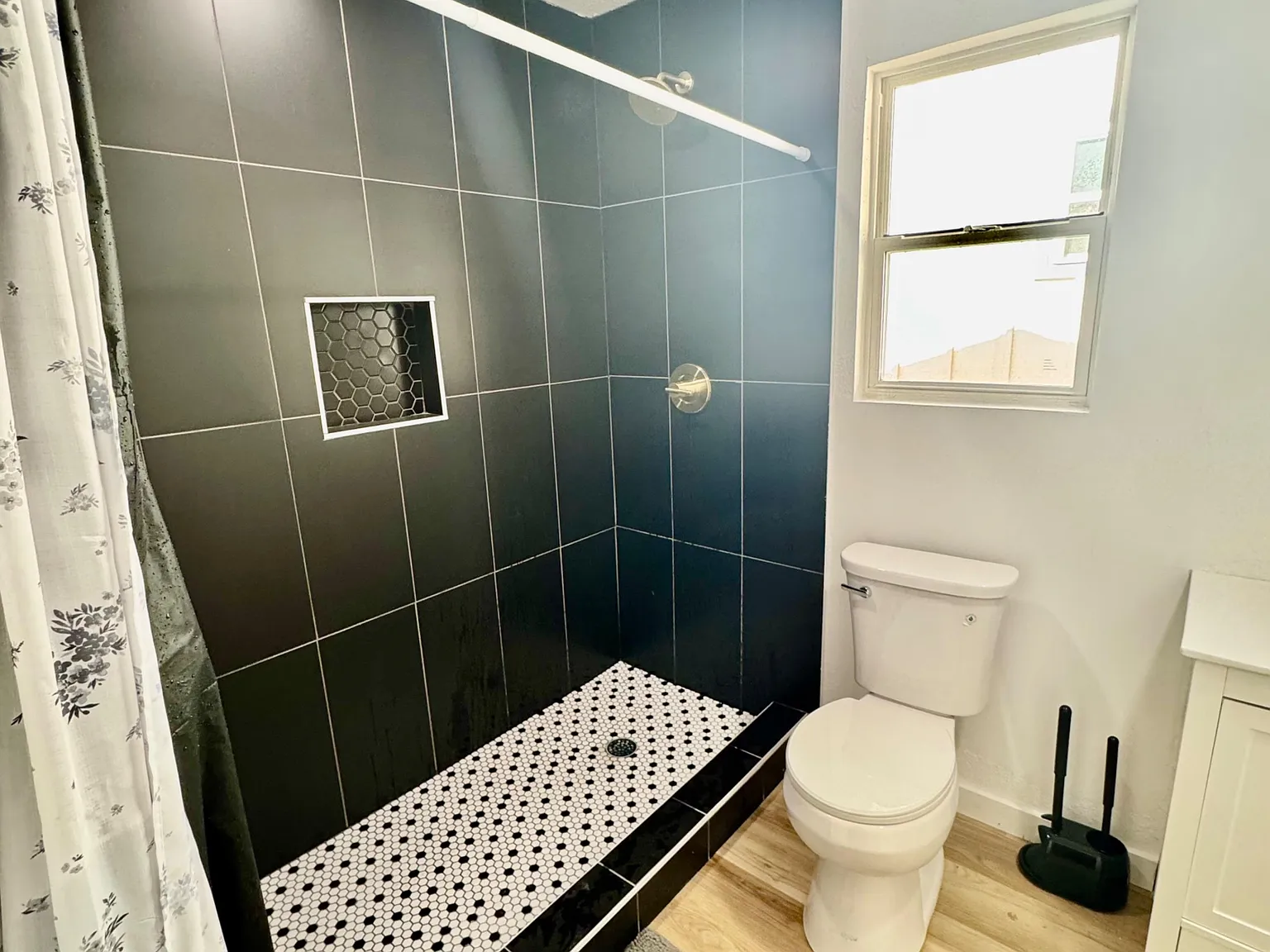 4 bed, 2.0 bath, 1859 sqft, $815 — Photo 4