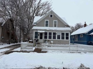 615 6th Ave NE, Minot, ND 58703