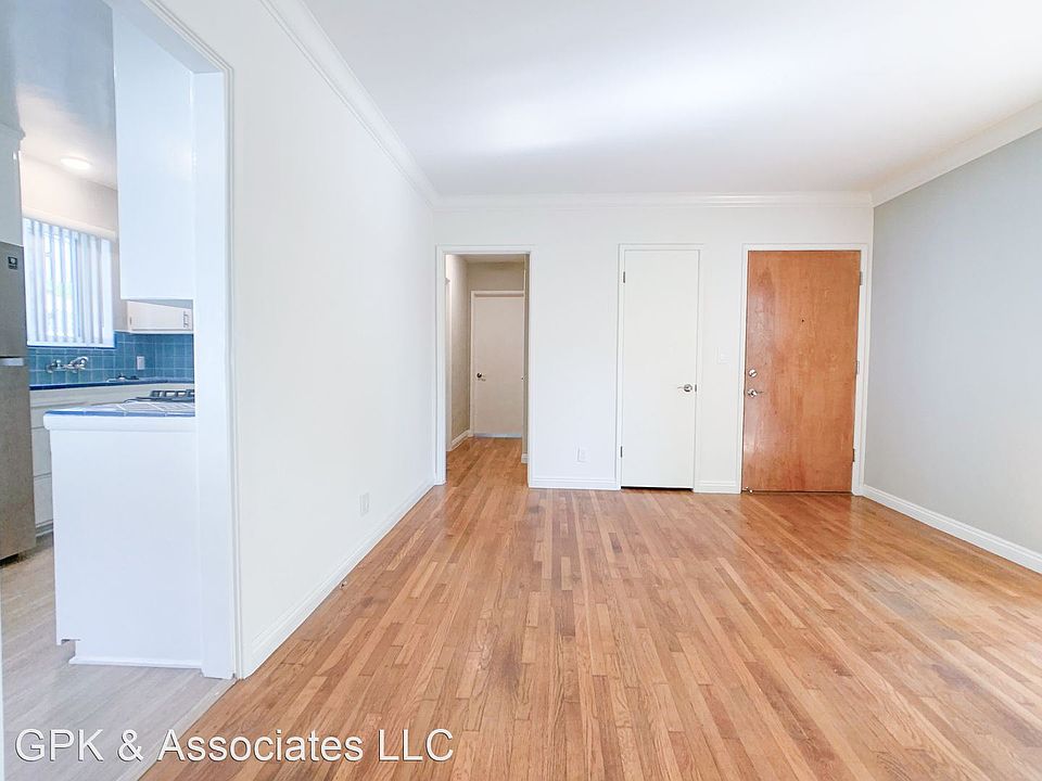 1st image of 3726 S Centinela Ave