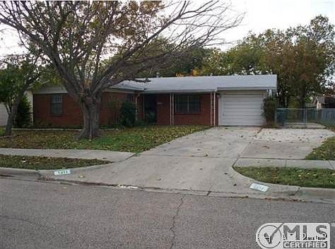 2nd image of 1211 Alta Vista Dr