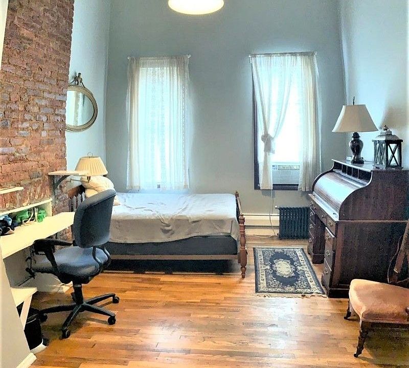 1st image of 258 Jefferson Ave #3R