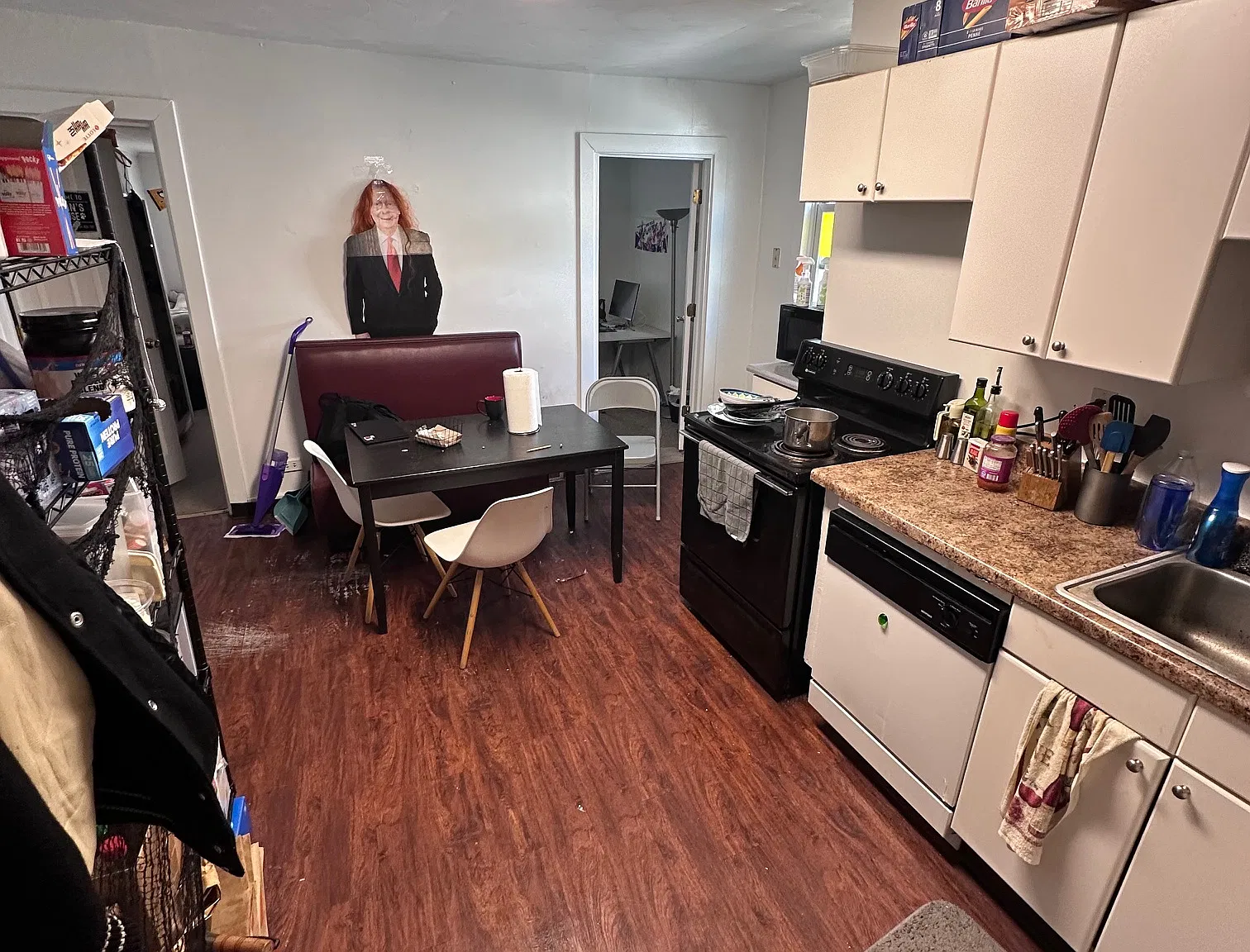 5 bed, 2.0 bath, $3,500 — Photo 2