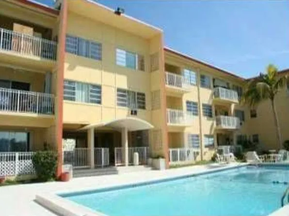 7946 East Dr APT 206, North Bay Village, FL 33141