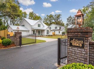 1005 Silver Oaks Lane St, Simons, GA 31522