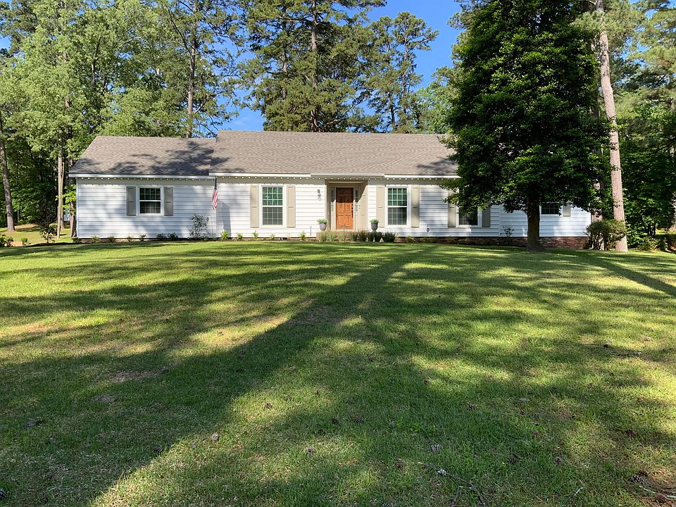 1st image of 2502 Forest Lawn Dr