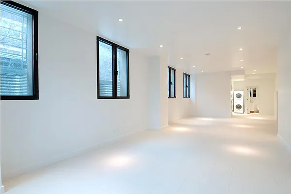 Sold by Corcoran | media 21