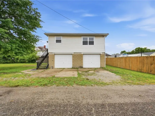 1010 1/2 Poplar Ave, Belpre, OH 45714