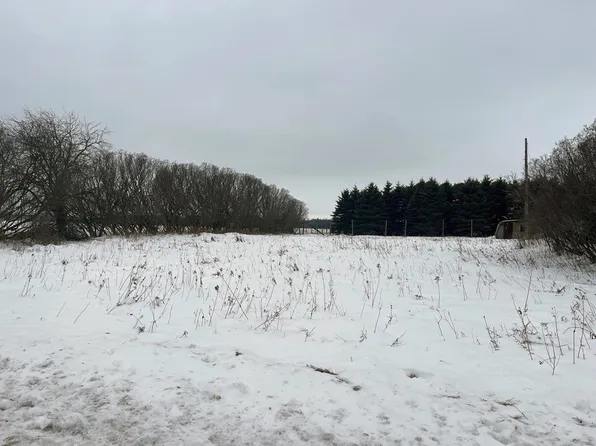 N8203 Walnut Rd, Algoma, WI 54201