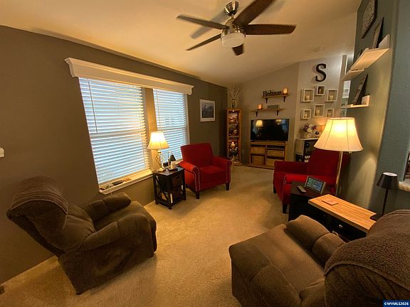 5th image of 4940 Sunnyside Rd SE Unit D2