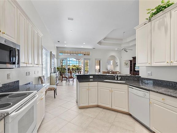 3rd image of 4136 Kensington High ST